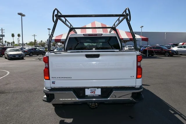 Used 2022 White Chevrolet LT image 4