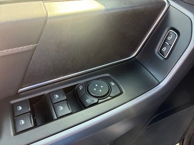New 2026 Oxford White Ford XLT image 19