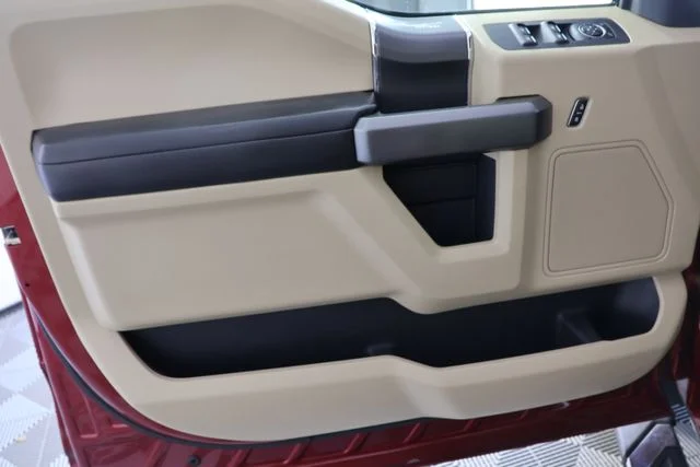 Used 2016 Red Ford XLT image 22
