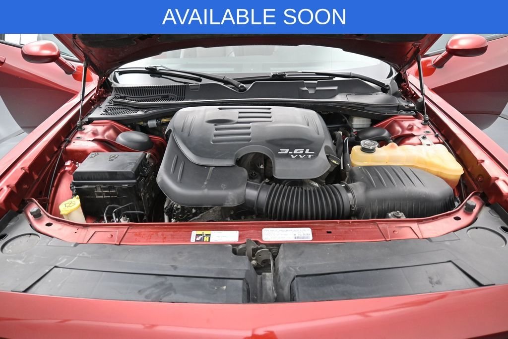 Used 2014 Red Dodge SXT image 31