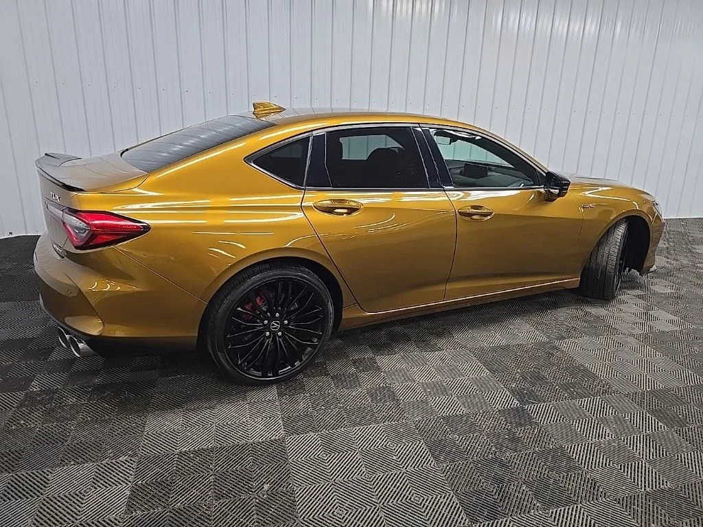 Used 2021 Tiger Eye Pearl Acura Type S image 3