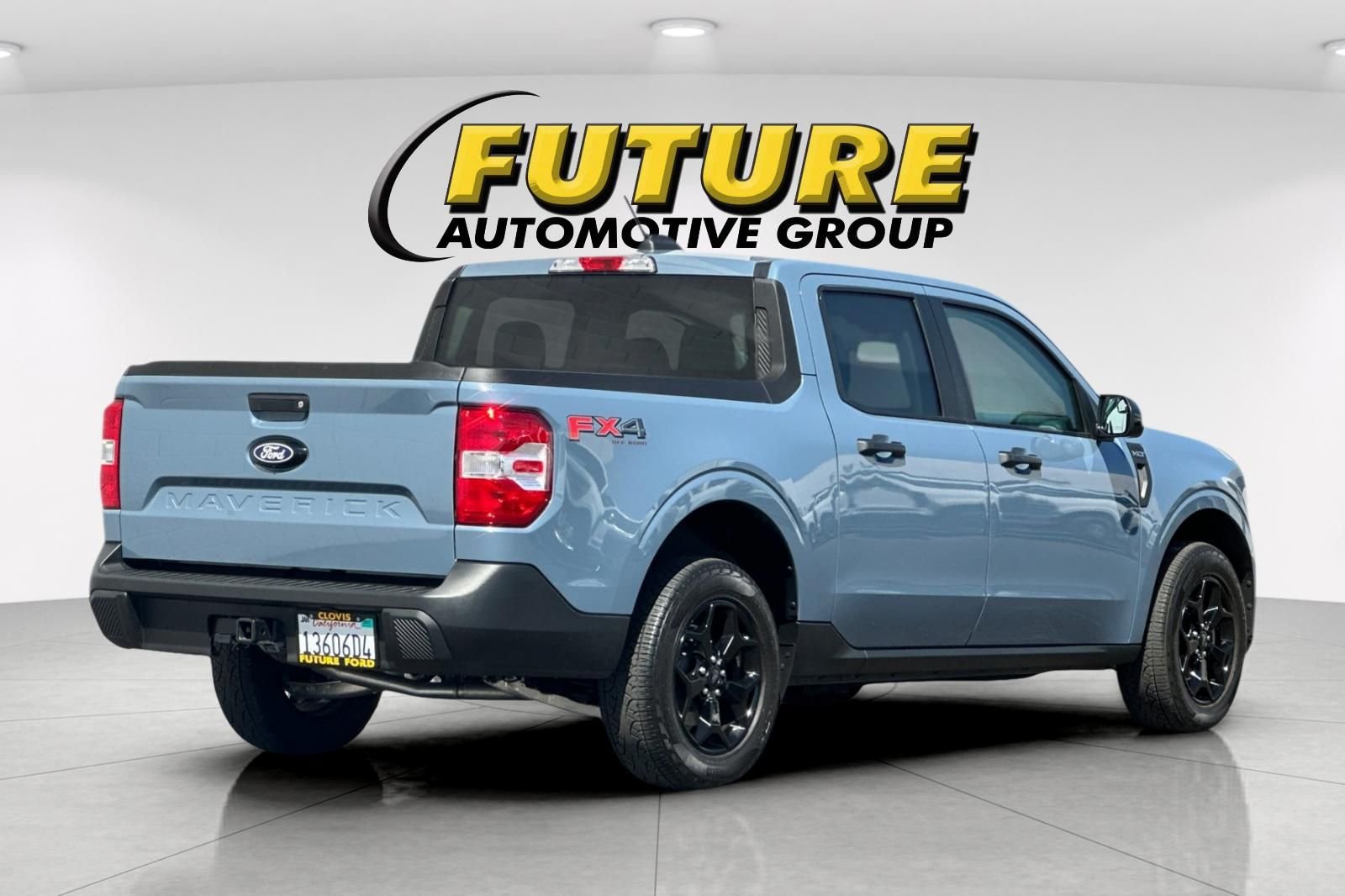 Used 2025 Gray Ford XLT image 3