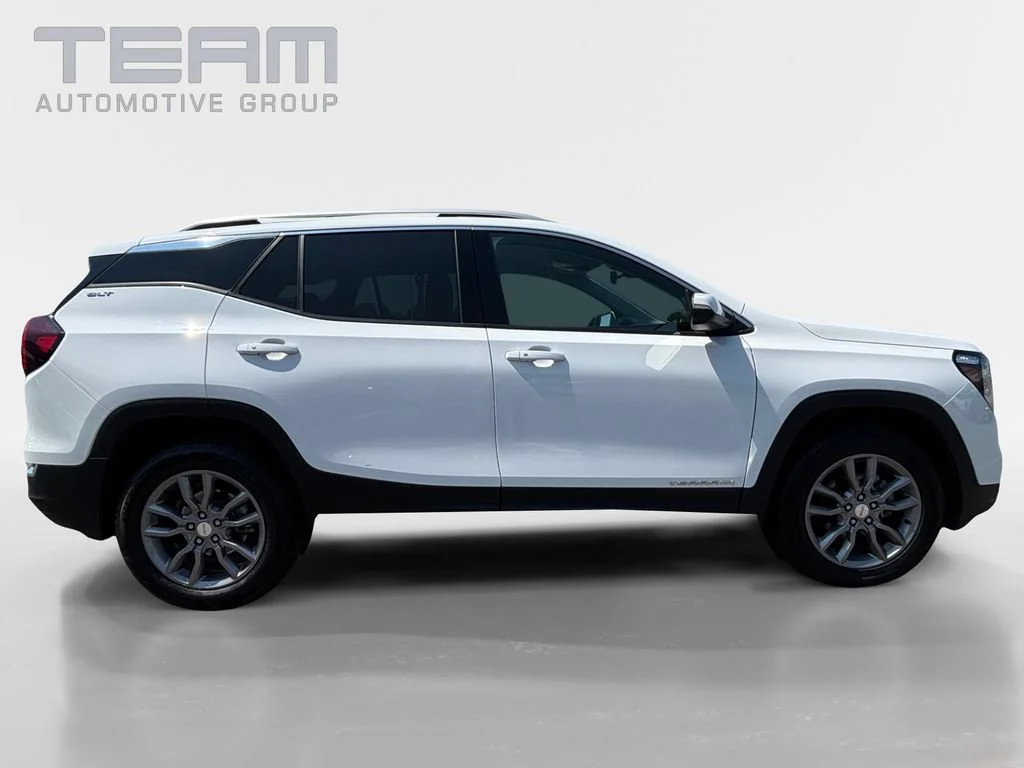 Used 2024 Summit White GMC SLT image 8