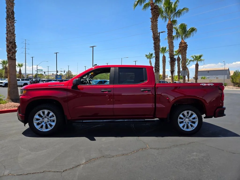 Used 2022 Cherry Red Tintcoat Chevrolet Custom image 3