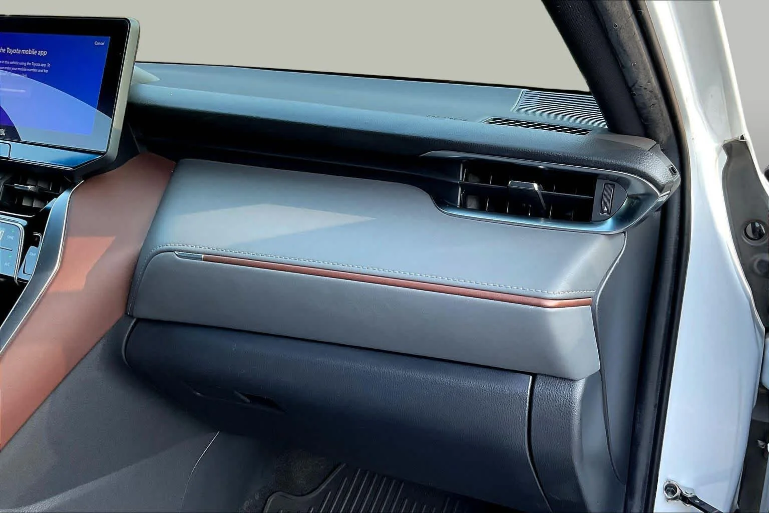 Used 2023 Wind Chill Pearl Toyota Limited image 18