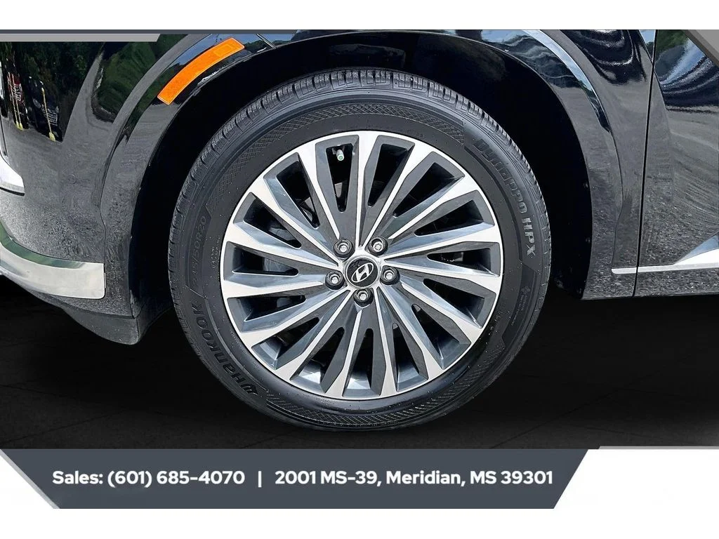 Used 2024 Abyss Black Pearl Hyundai Calligraphy image 7