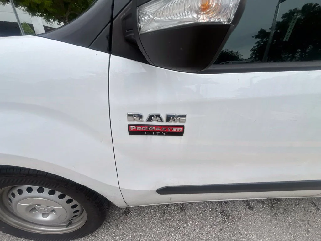 Used 2016 Bright White Ram Tradesman image 32