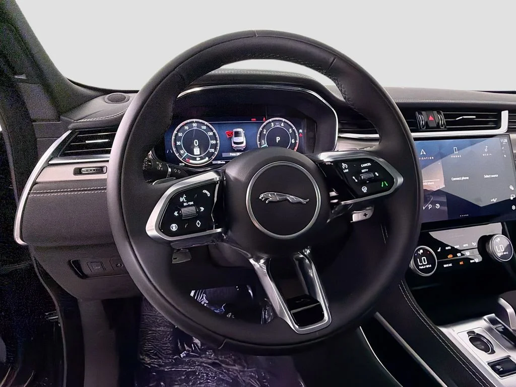 2026 Jaguar F-Pace R-Dynamic S - Photo 11