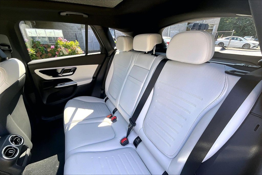 New 2027 Graphite Grey Metallic Mercedes-Benz GLC 300 image 24