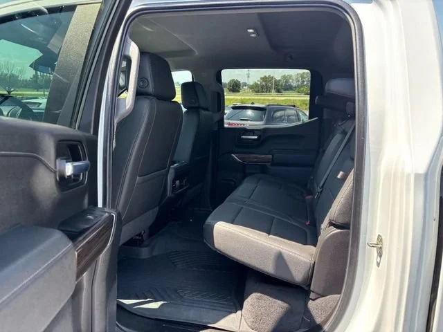 Used 2020 SUMMIT WHITE Chevrolet RST image 10