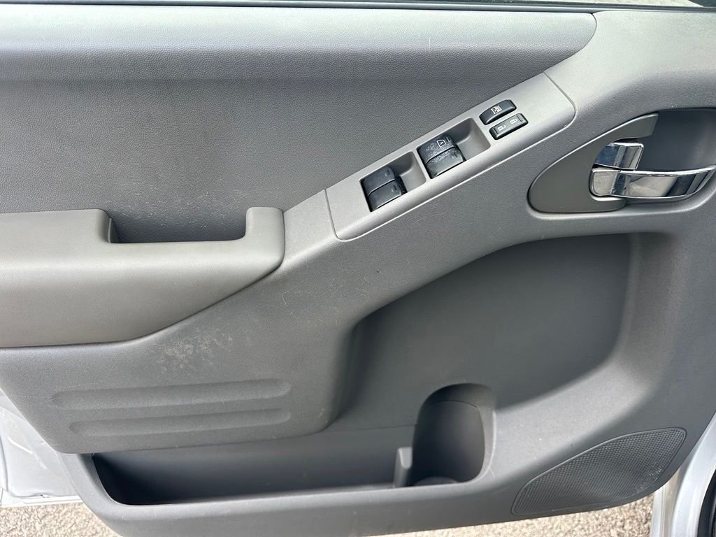 Used 2019 Silver Nissan SV image 12