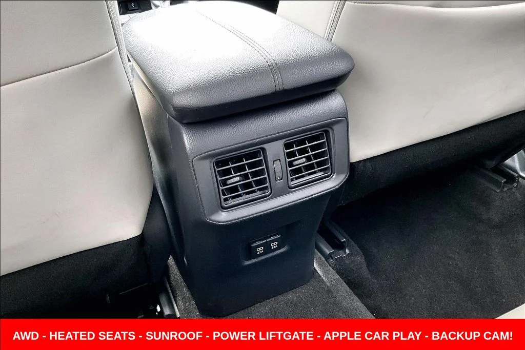 Used 2020 Gray Toyota XLE Premium image 10