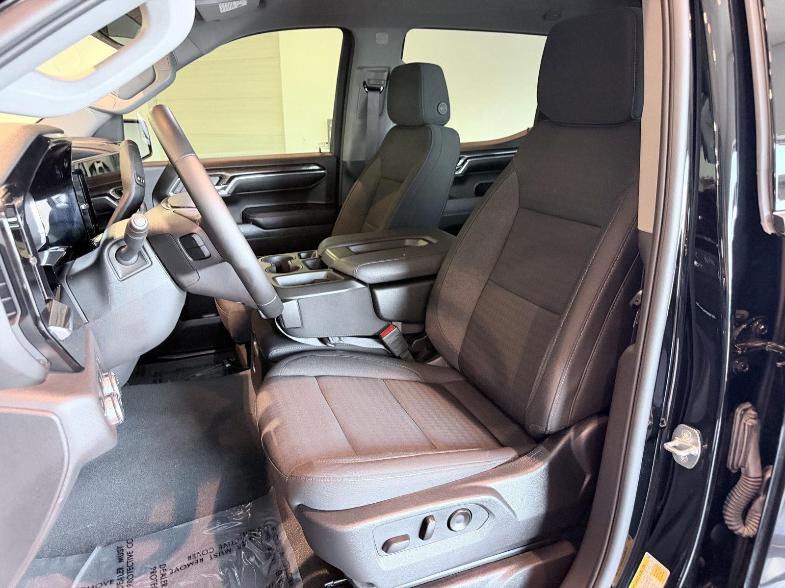 Used 2024 Onyx Black GMC Elevation image 35