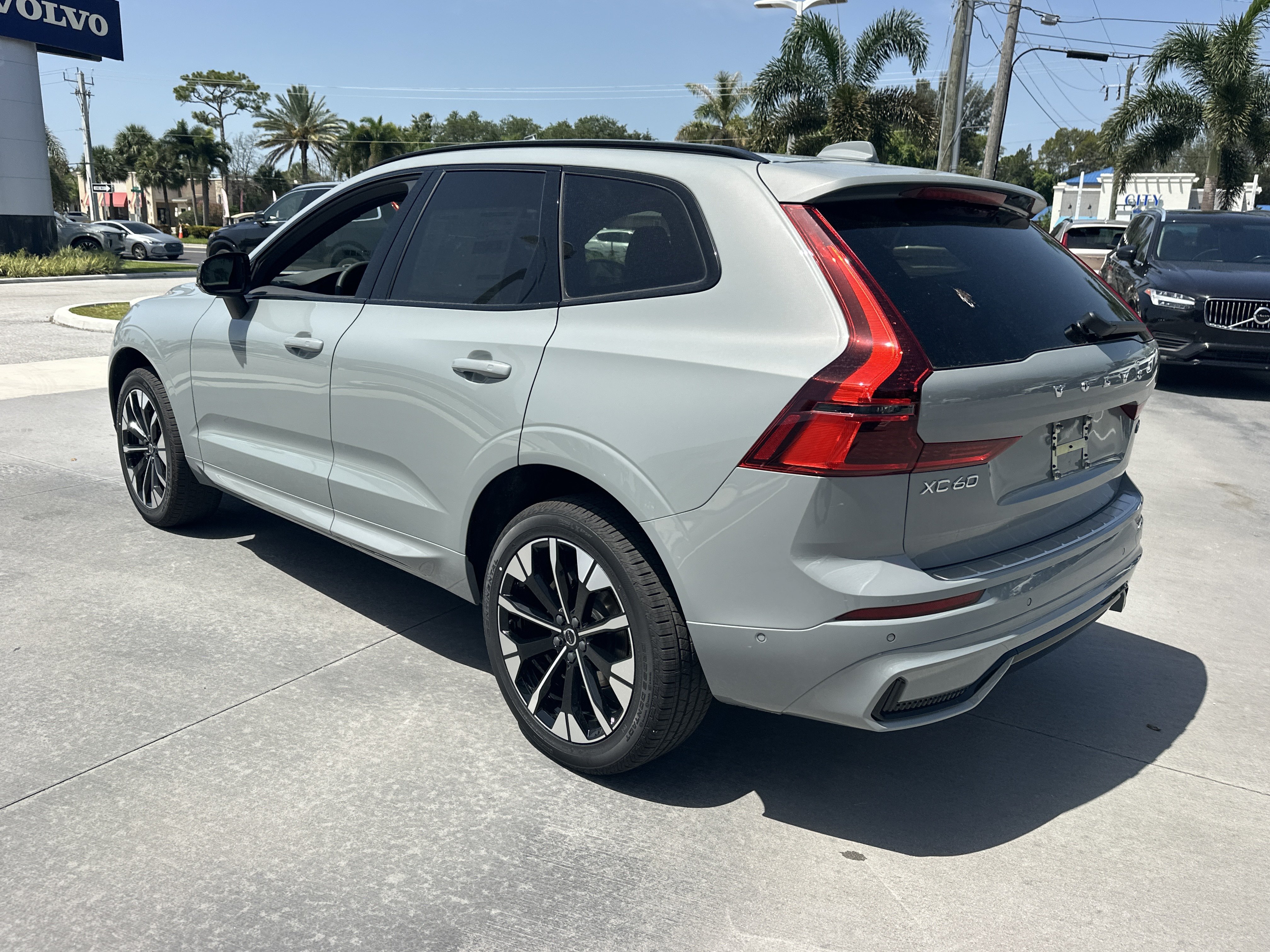 New 2026 Vapour Grey Volvo Plus image 9