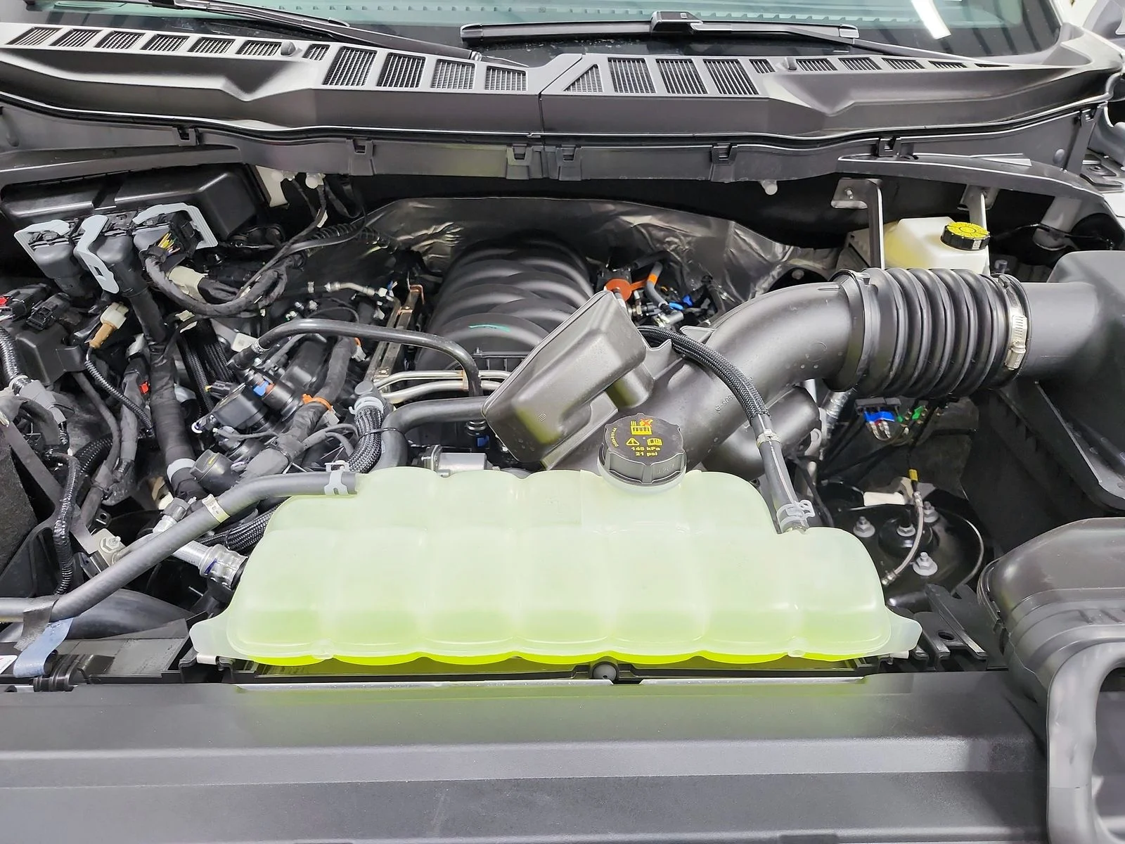 New 2026 White Ford Lariat image 18