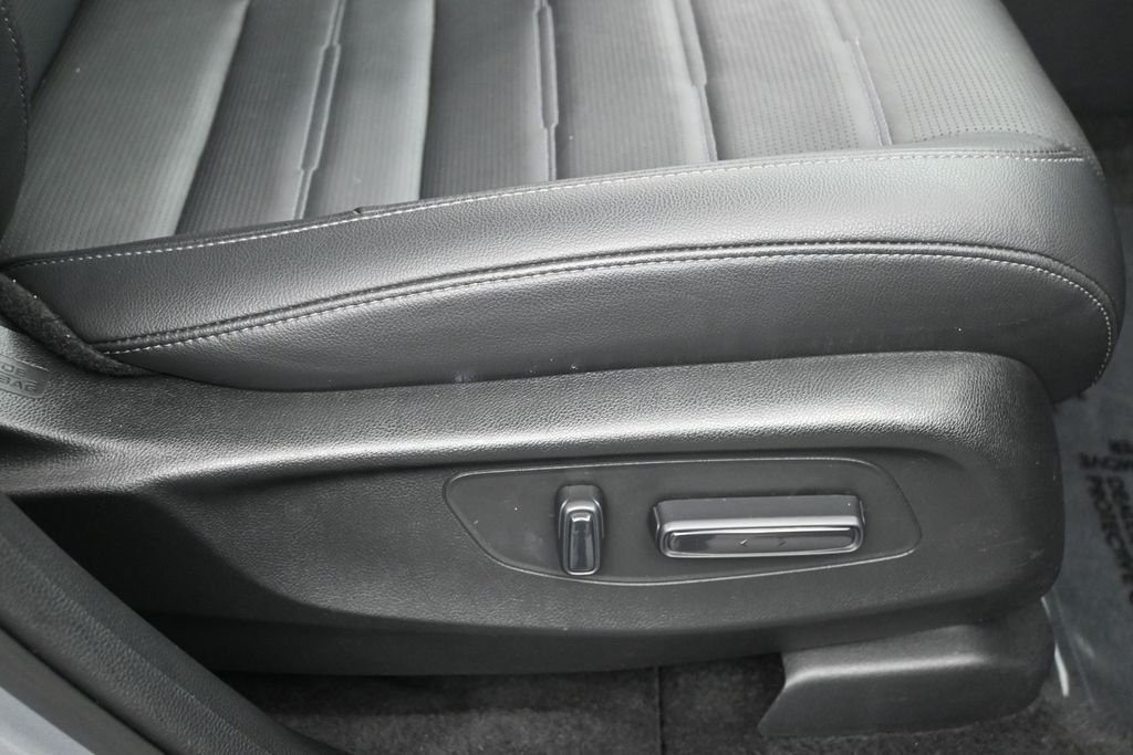 Used 2025  Honda EX-L image 11