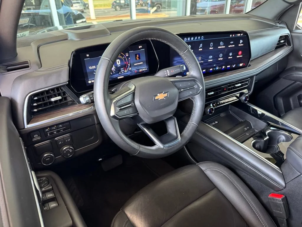 Used 2025 Black Chevrolet LT image 3
