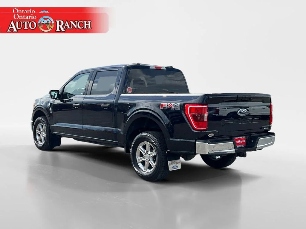 Used 2021 Antimatter Blue Metallic Ford XLT image 3