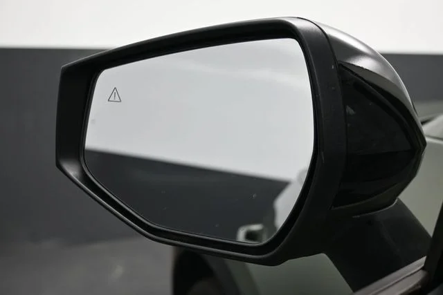 Used 2023 Green Kia X-Line image 13