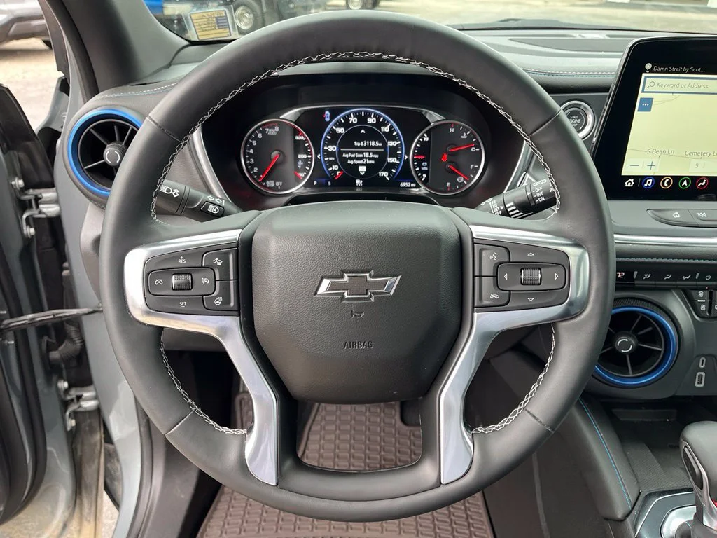 Used 2025 Sterling Gray Metallic Chevrolet RS image 11