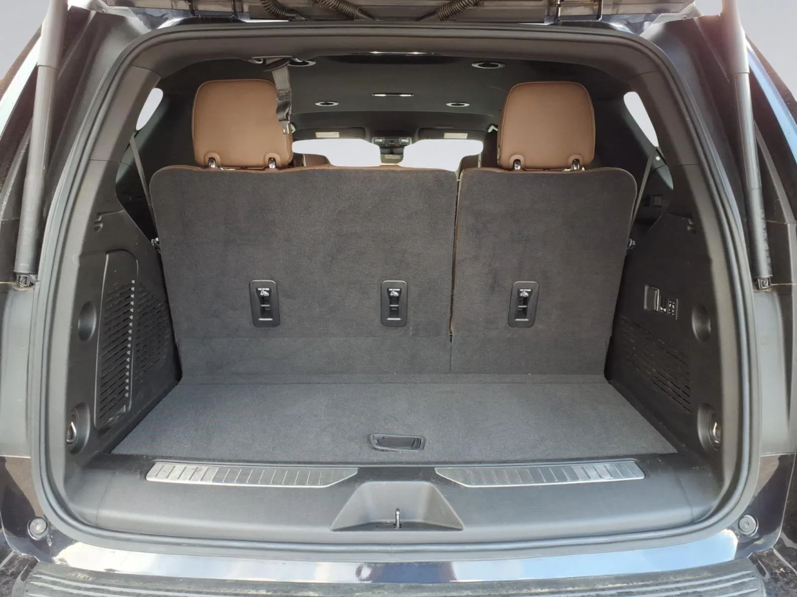 2025 Chevrolet Tahoe High Country - Photo 9