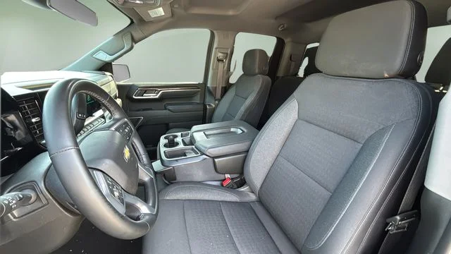 Used 2025 Black Chevrolet LT image 16