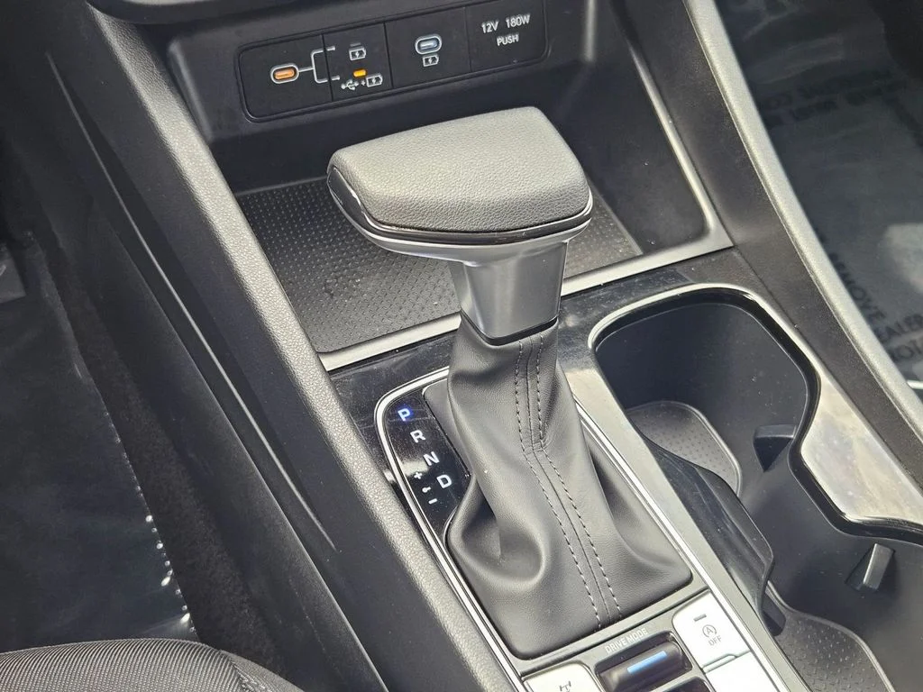 Used 2025 Rockwood Green Hyundai SE image 20