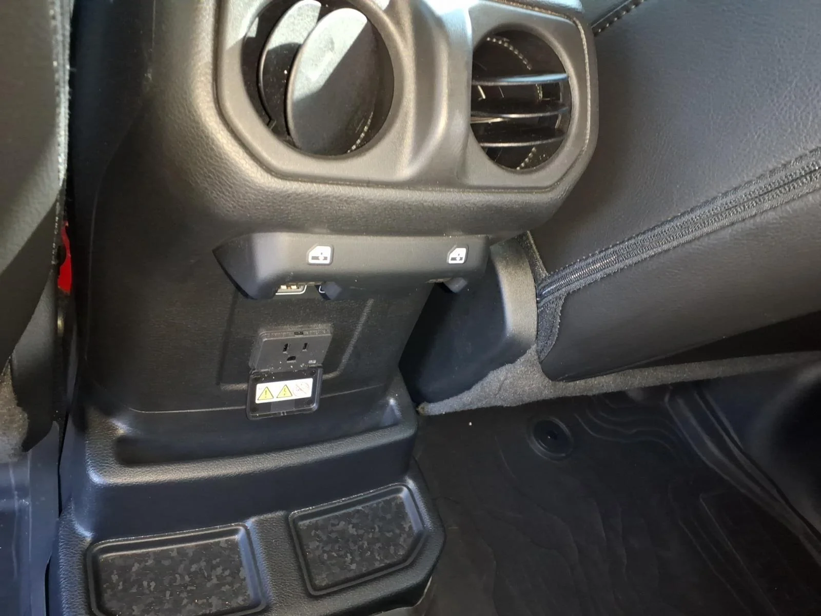 Used 2023 Firecracker Red Clear Coat Jeep Sahara image 4