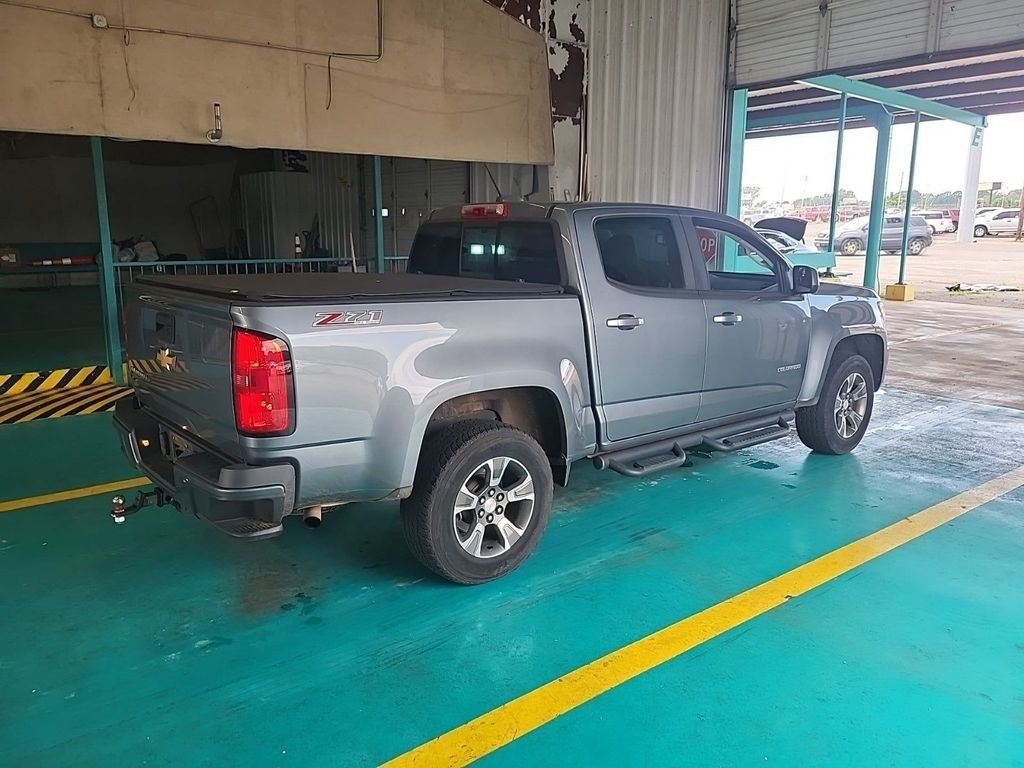 Used 2018 Gray Chevrolet Z71 image 5