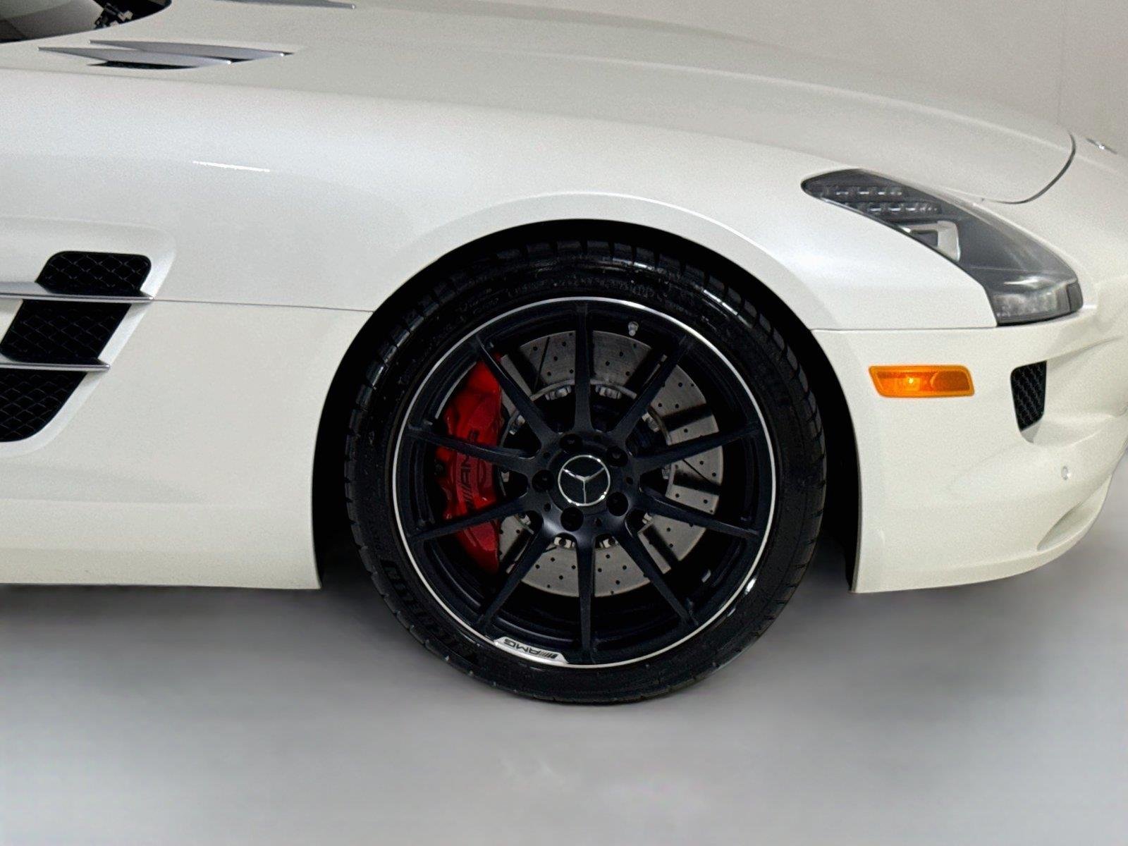 Used 2012 designo Mystic White II Mercedes-Benz SLS AMG® image 39