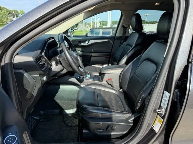 Used 2020 Gray Ford SE Sport image 16