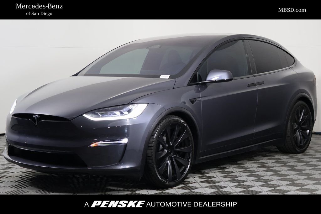 2023 Tesla Model X Long Range's photo