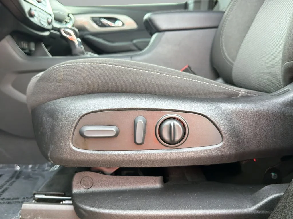 2023 Chevrolet Traverse 1LT - Photo 29