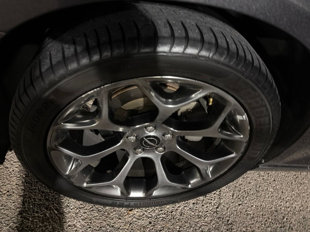 Used 2018 Gray Chrysler Touring image 12