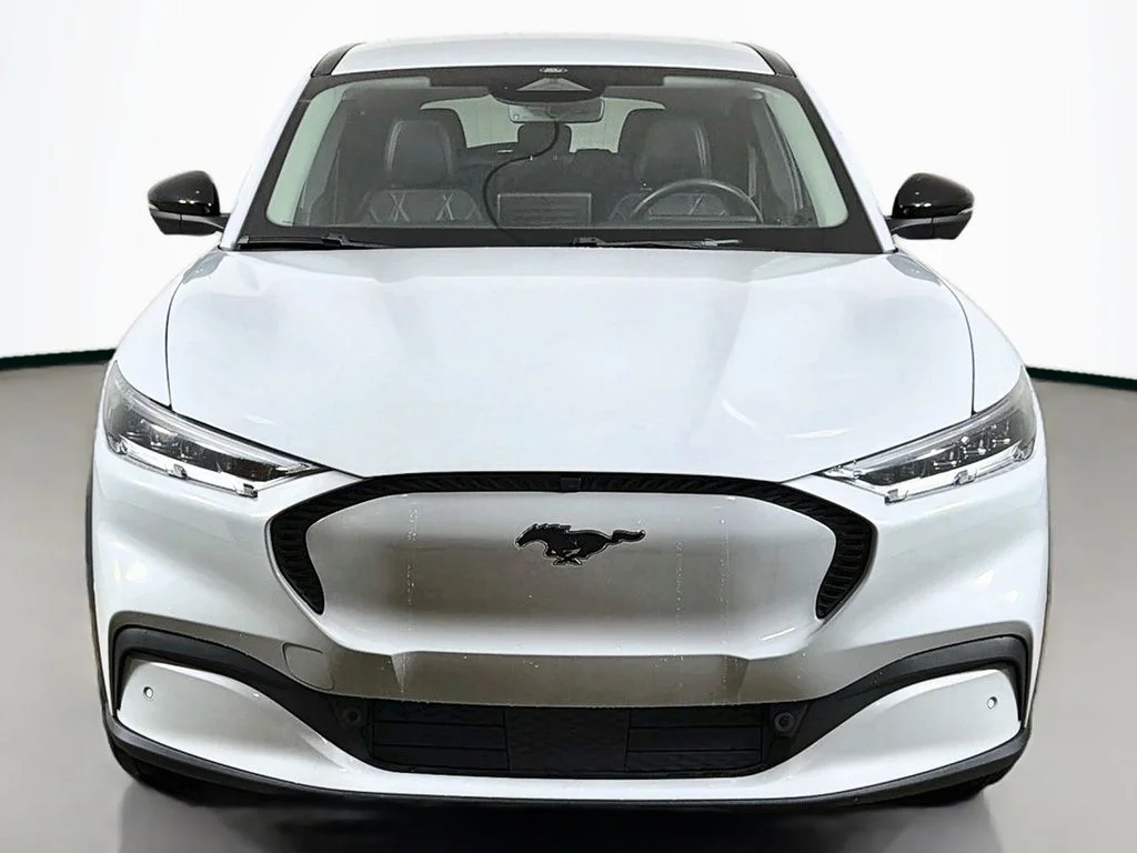Used 2023 Space White Metallic Ford Select image 12