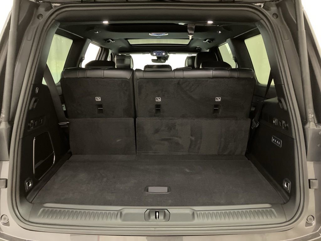 New 2026 Baltic-Gray Metallic Clear-Coat Exterior Paint Jeep Upland image 19