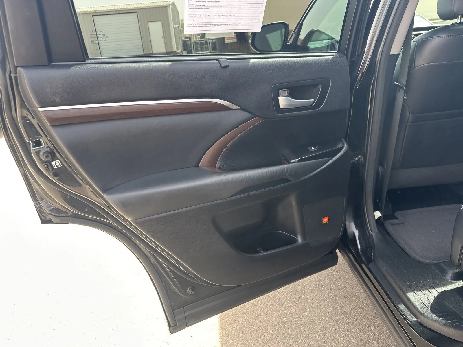 Used 2014 Black Toyota Limited image 25