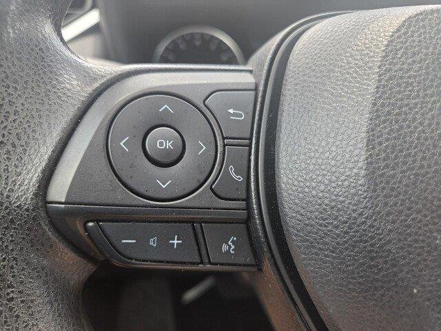 Used 2022 White Toyota XLE image 13