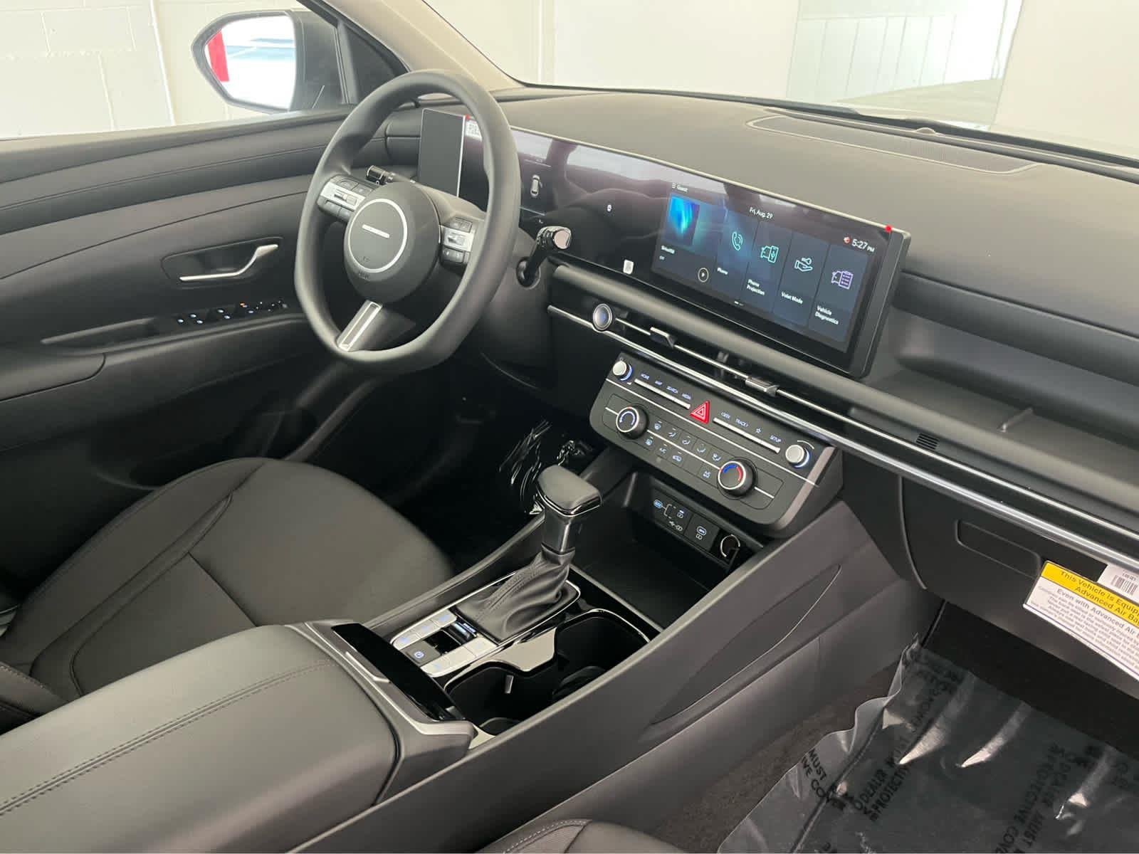 Used 2025 Shimmering Silver Hyundai SE image 25