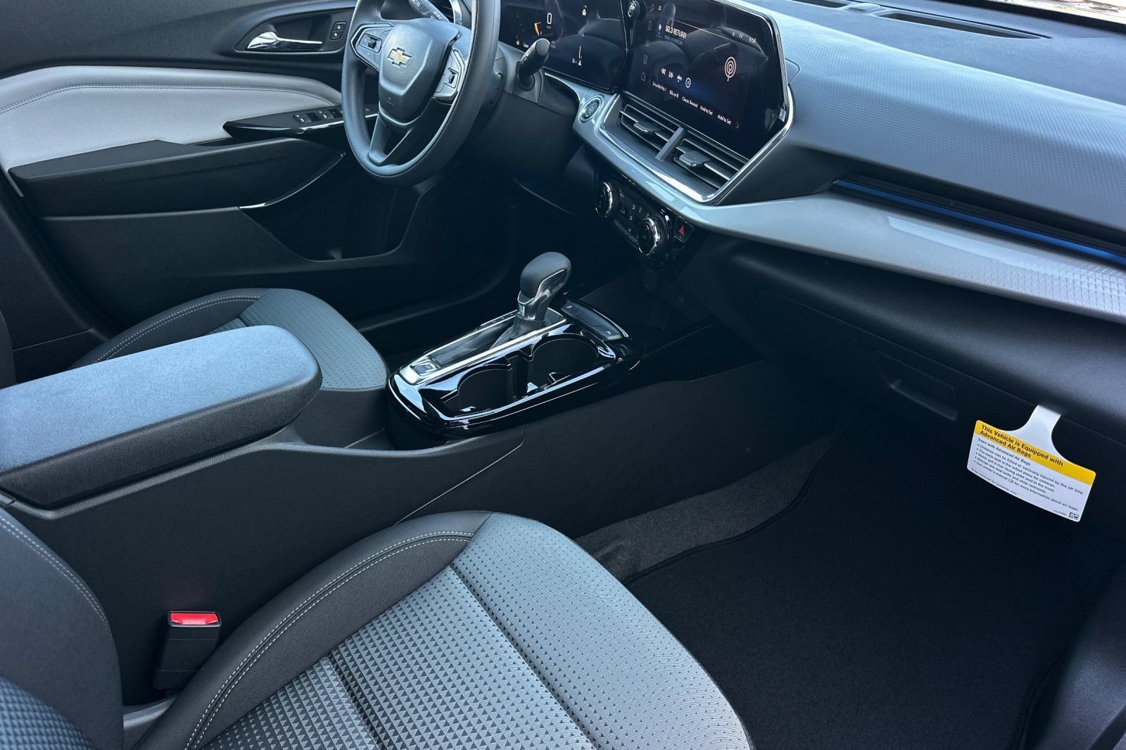 New 2026 Mosaic Black Metallic Chevrolet LT image 16