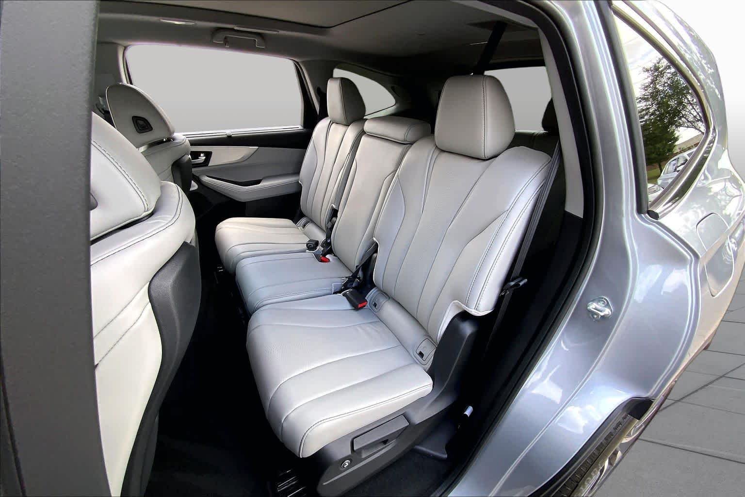 Used 2026 Solar Silver Metallic Acura w/Technology Package image 20
