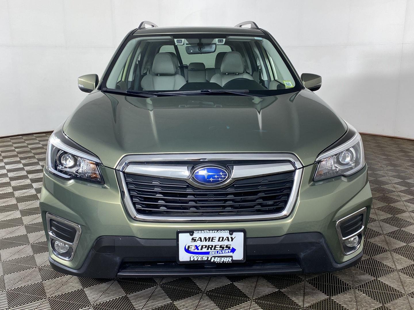 Used 2020 Jasper Green Metallic Subaru Limited image 11