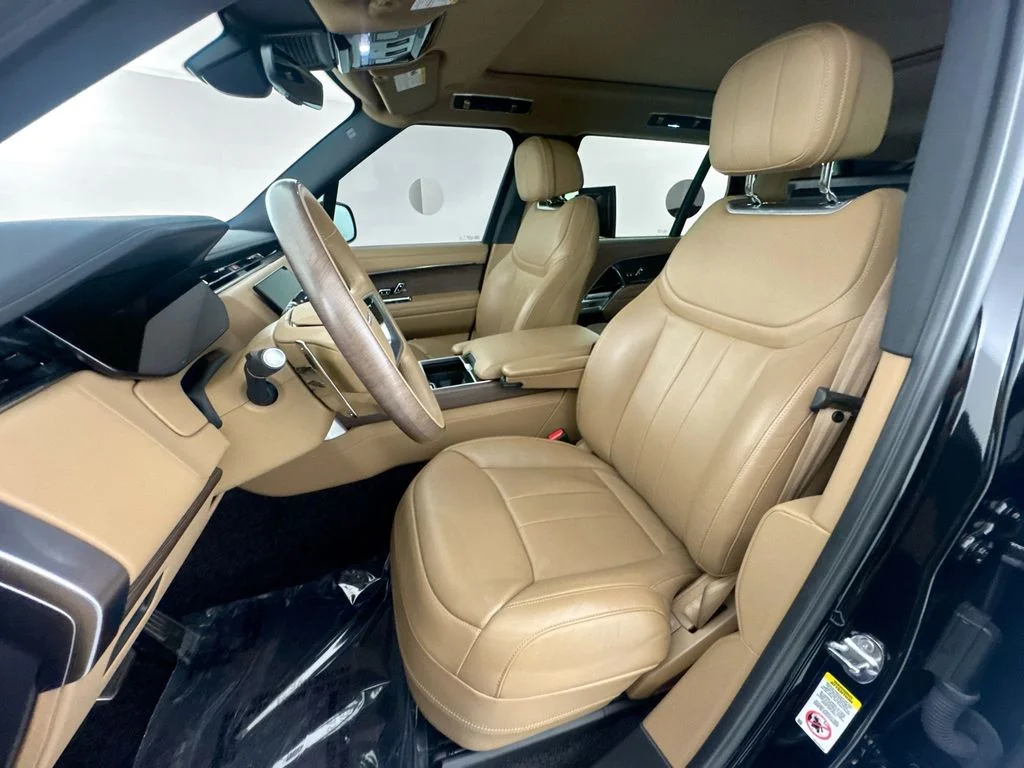 Used 2025 Black Land Rover SE image 21