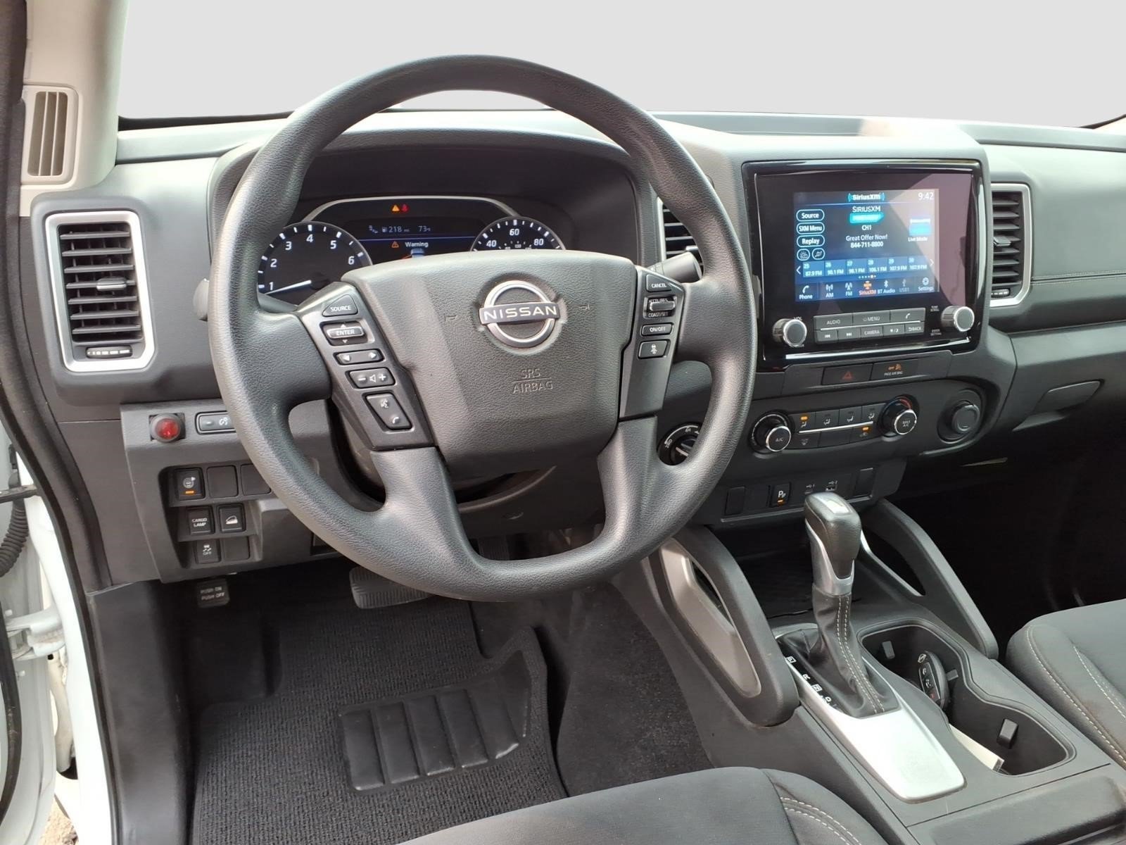 Used 2023 Glacier White Qak Nissan SV image 13