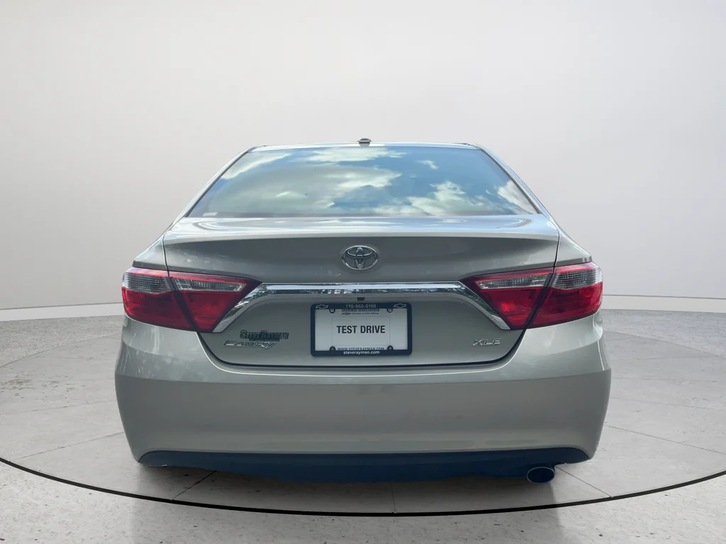 Used 2016 Gold Toyota XLE image 8