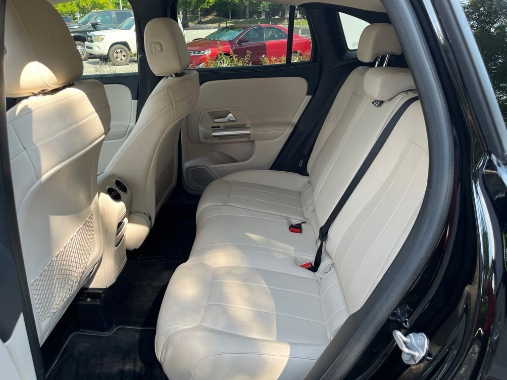 Used 2021  Mercedes-Benz GLA 250 image 27