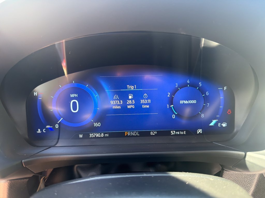 Used 2022 Red Ford SEL image 18