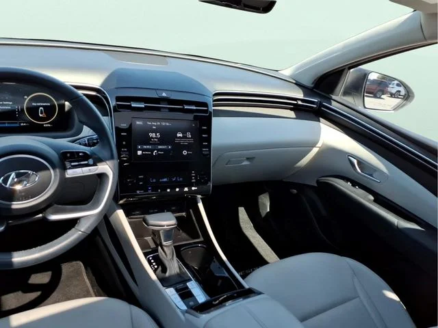 Used 2023 White Hyundai SEL image 18