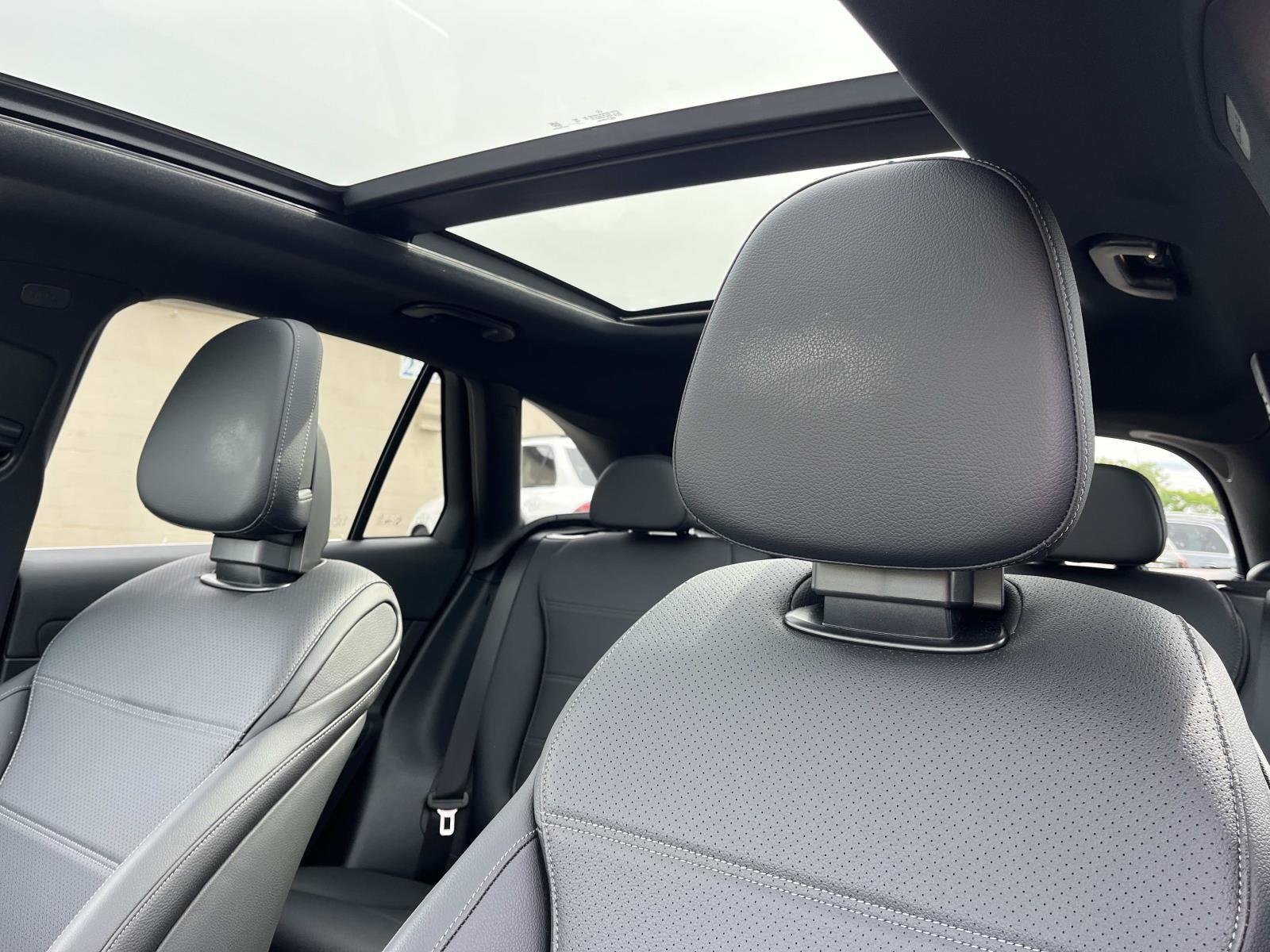 Used 2026 SILVER Mercedes-Benz GLC 300 image 26