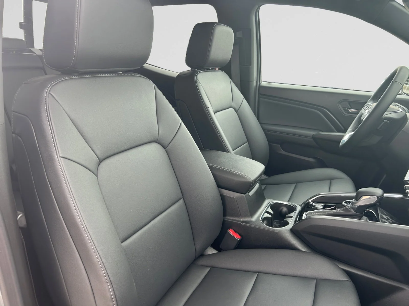 New 2026 Sterling Metallic GMC Elevation image 11